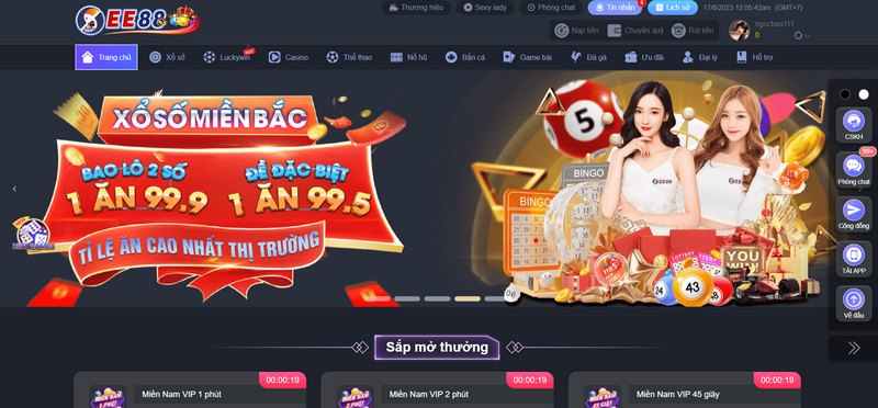 Giao diện của trang chủ rất ấn tượng khơi gợi nên sự huyền bí